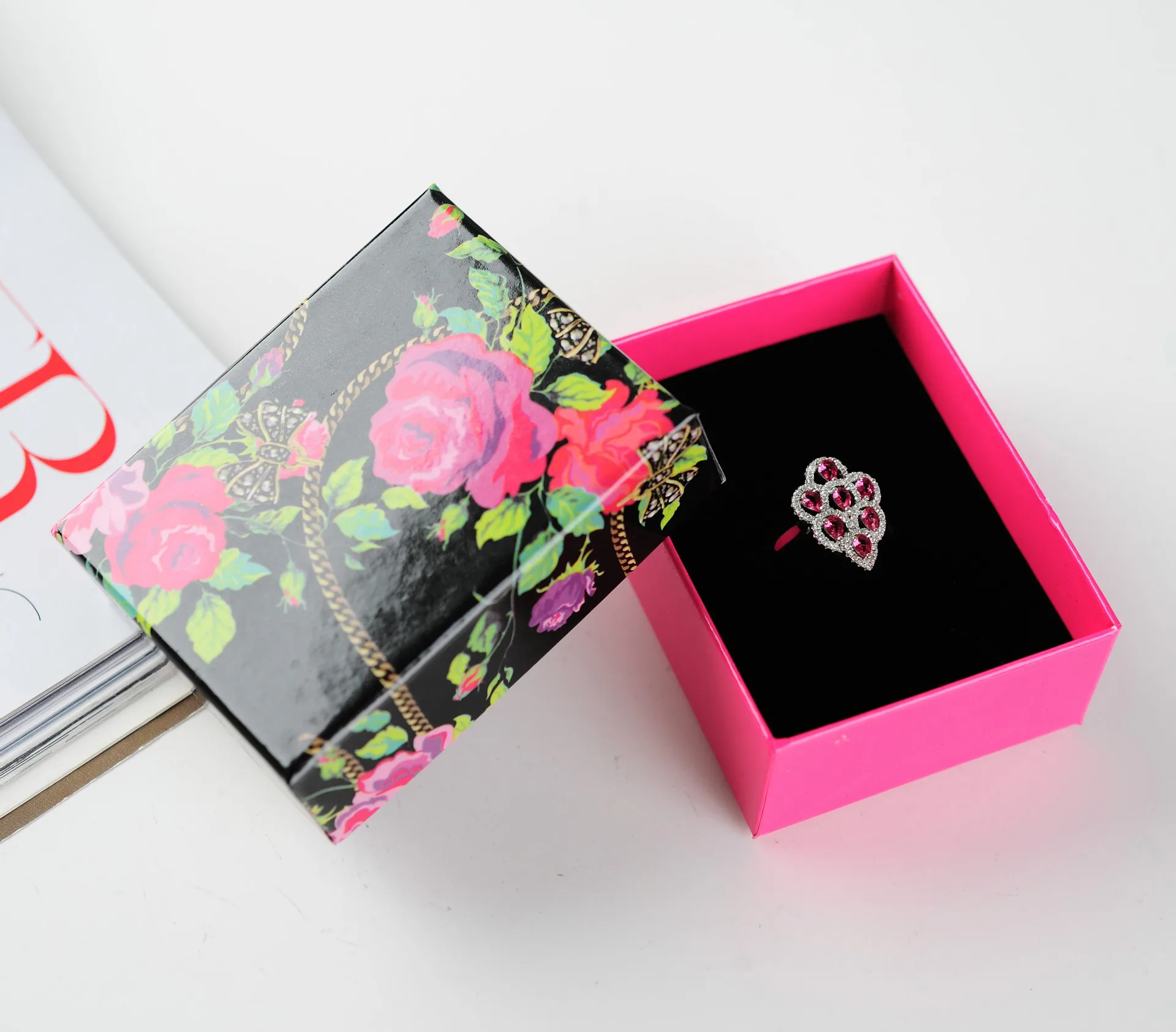 

DoreenBeads Jewelry Boxes Wholesale Flower Printed Rose Red Necklaces Ring Package Box Packaging Gift Box 8.5*6.5*3.5cm 1 Piece