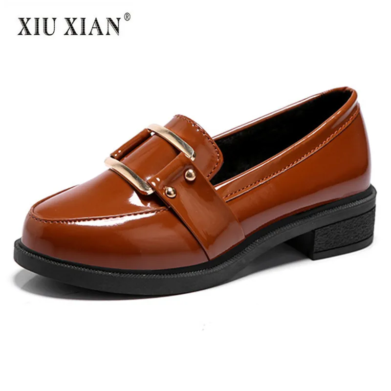 

Patent Leather Shallow Slip on Comfortable Women Flats Round Toe Thick Sole 2018 Spring New Fashion Hot Sale College Lady Loafer