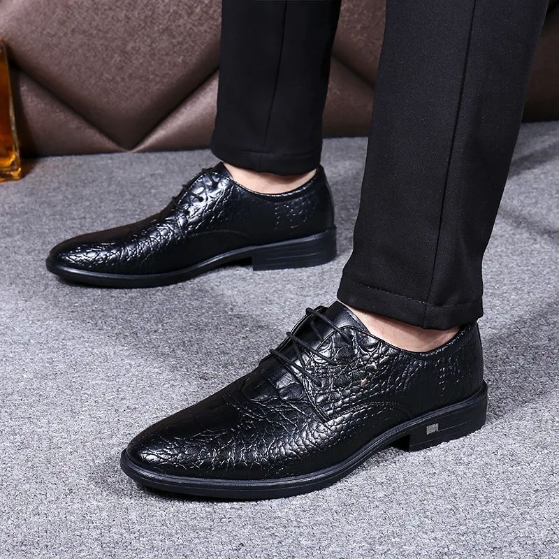 Роскошные Для мужчин Крокодил свадебные туфли черные вечерние оксфорды на шнуровке кожаные с принтом вечерние Бизнес Мужской платье коричневые туфли 694
