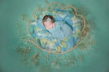 

Curly felted blanket layer Newborn photography props Wool layer Curls nest stuffer woolen blanket natural wool