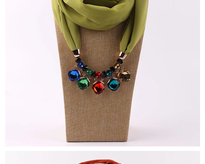 scarf_22
