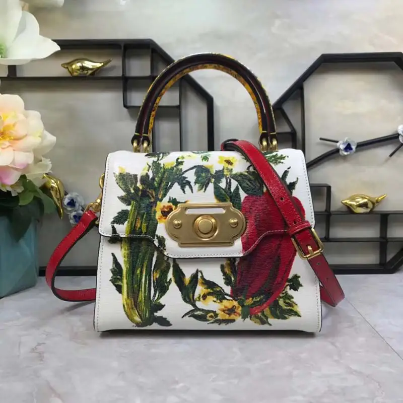 

New European and American Vegetable Color Printing Lady's Lock-button Handbag