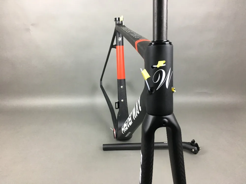 Top classic design FASTERWAY PRO full black with no logo carbon road bike frameset:carbon Frame+Seatpost+Fork+Clamp+Headset,free ems 85