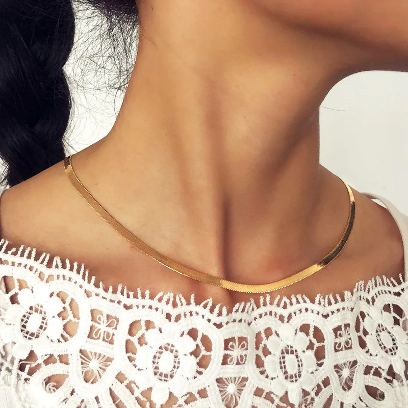 

New flat snake bone chain bare chain simple silver collar short clavicle blade chain jewelry for men and women