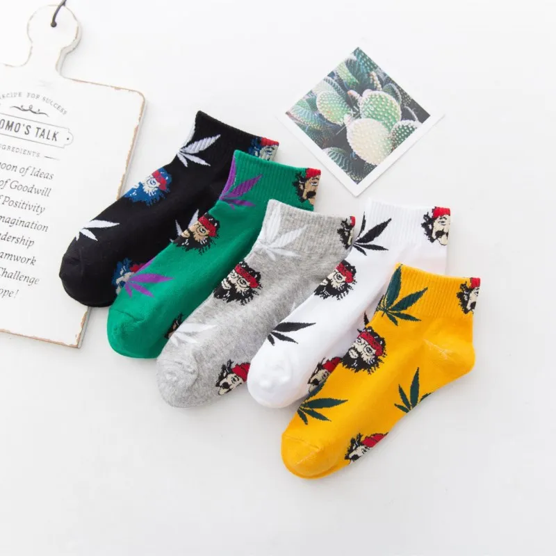 

2019 new adult cotton socks, sports sweat socks, unisex socks