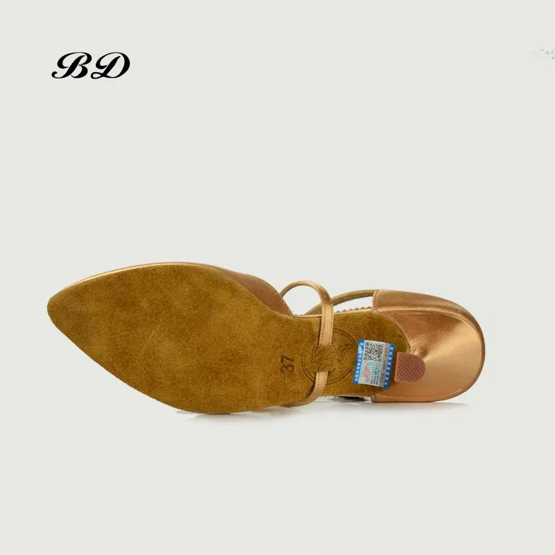DANCE SHOES 1