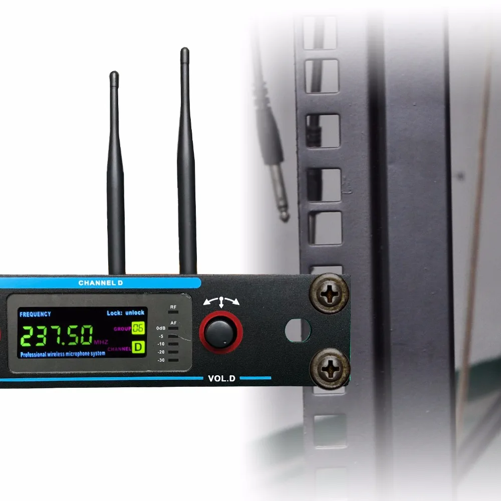 LO-V04 23  Wireless Microphones