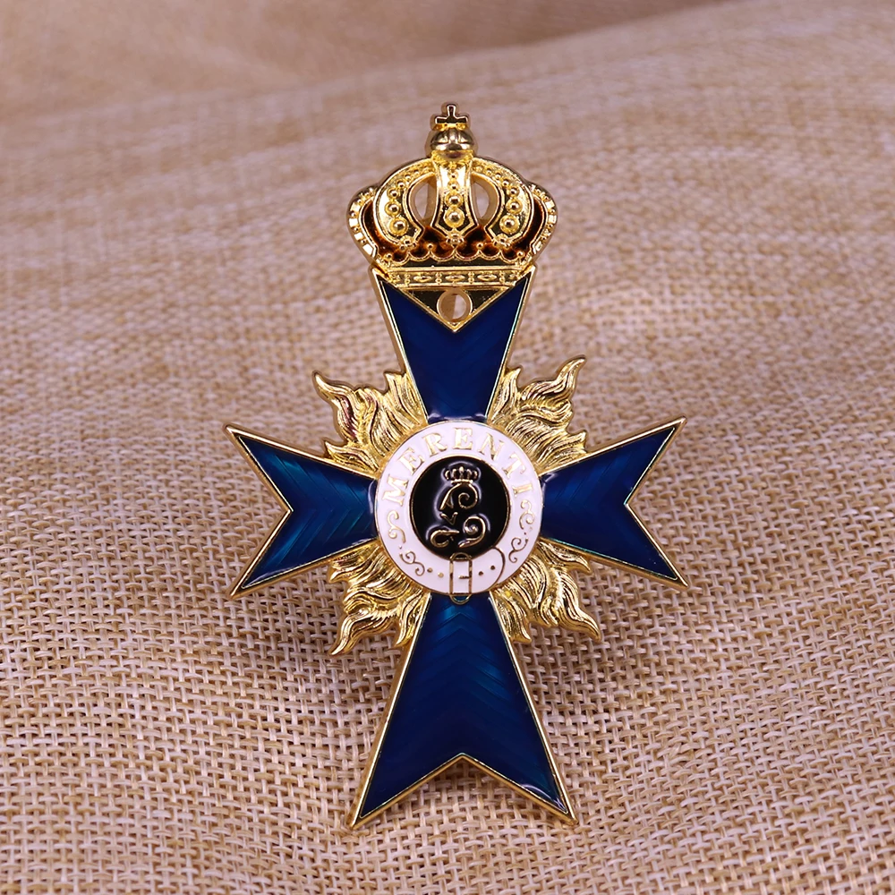 Немецкая грудь звезда ордена баварских заслуг значок с крестом
