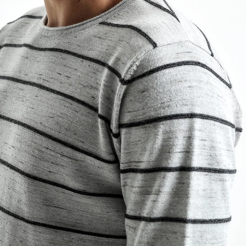 SIMWOOD 2019 Spring New Slim Fit Striped Sweater Men 100% Cotton Embroidery Thin Knitted Pullovers Curl Hem Plus Size MT017017 SIMWOOD 2019 Spring New Slim Fit Striped Sweater Men 100% Cotton Embroidery Thin Knitted Pullovers Curl Hem Plus Size MT017017