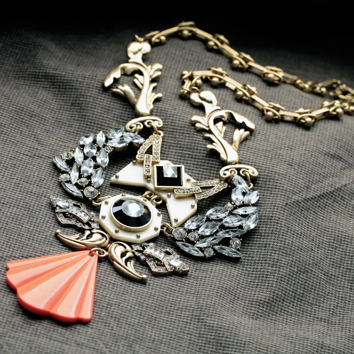

2019 Imitation Gemstone Geometric Orange Fan-shaped Pendant Necklace Antique Gold Color Statement Necklace Indian Jewelry In Box