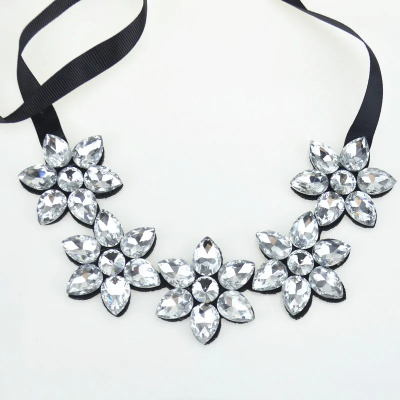 Handmade flower shape crystal collar necklace & Sweet style of Japanese