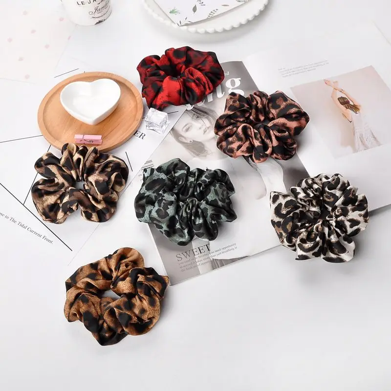 

1pcs Leopard Rubber Band Soft Women Winter Hair Band Vintage Velvet Scrunchies Ring Elastic Bobble Sports Dance Hair Bands