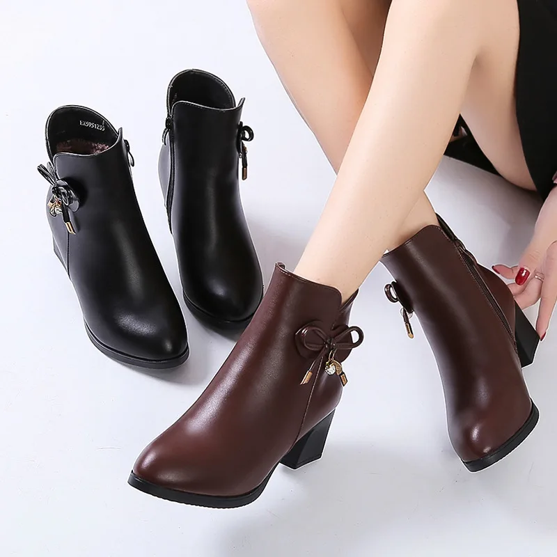 ZZPOHE/модные женские ботинки; женские кожаные ботильоны на высоком каблуке с круглым носком; женская бархатная обувь; сезон осень-зима