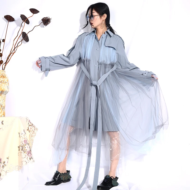 

LANMREM Grey Blue Contract Color Mesh Patchwork Windbreaker High Quality Single-breasted Long Coat Women Spring Fashion New JO55