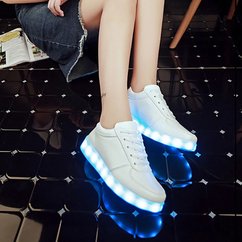 Светящиеся кроссовки tenis led feminino Basket LED для бега светящиеся светодиодные тапочки