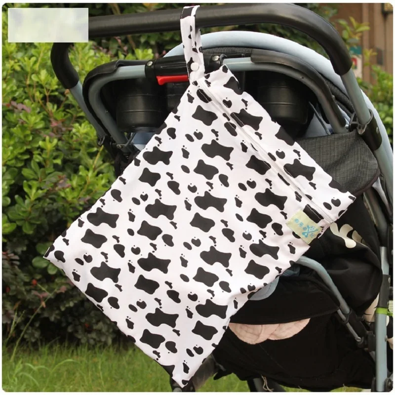 

Reusable Zipper Wet Bag Washable Waterproof Printed PUL Baby Care Cloth Nappy Bags Double Pockets Dry Travel 30*40cm Diaper Bags