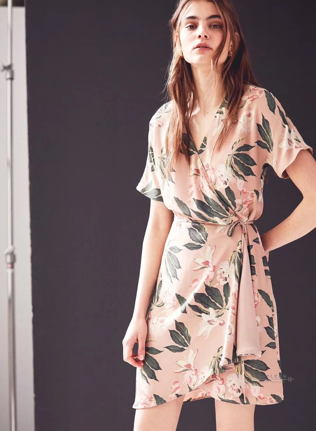 

Women Dress Romantic Spring 2019 Summer New Flower V-neck Lace Dress