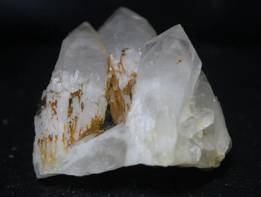 

(97g) 100% Natural backbone QUARTZ Crystal Cluster Specimen