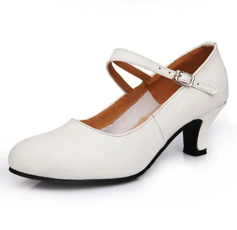 Женская обувь из натуральной кожи для латиноамериканских танцев/бальных танцев/сальсы танцевальная обувь для взрослых черного, белого, красного цвета с пряжками WD022 - Цвет: White 5cm indoor