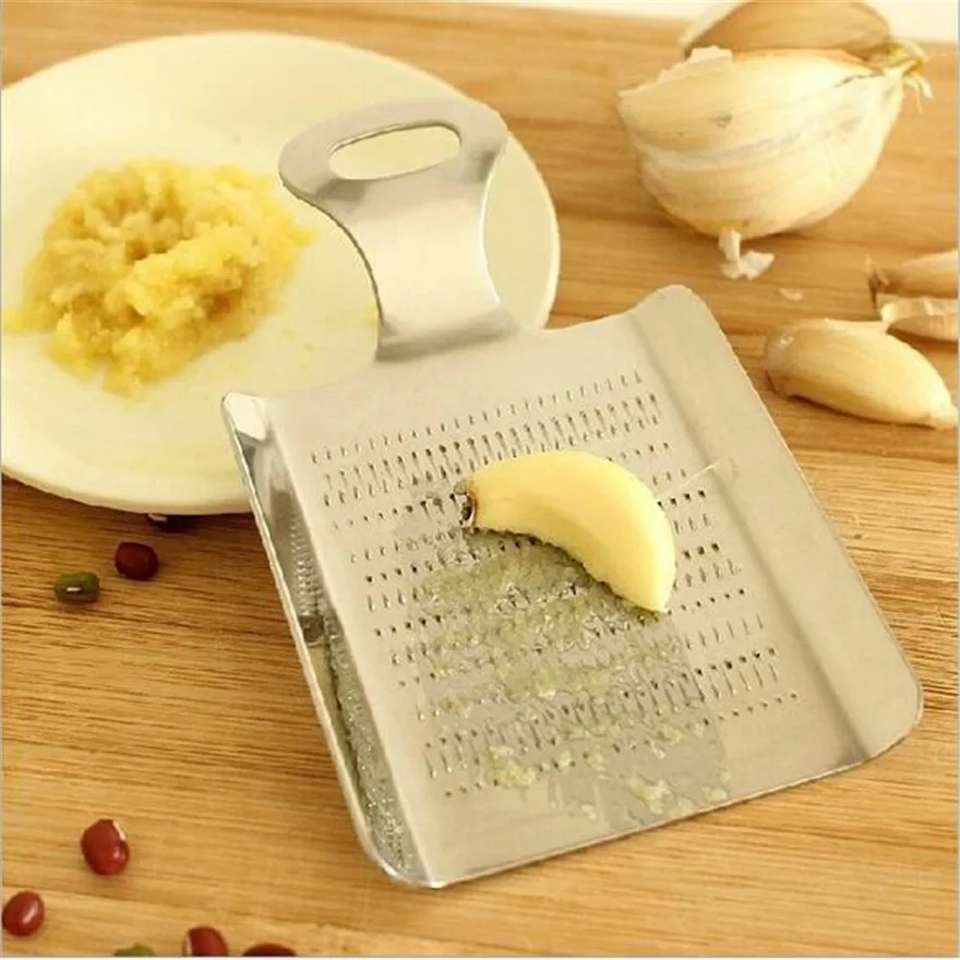 

2019 New Practical 1Pcs Kitchen Novelty Grater Crushed Device Ginger Hot Creative Chic Stainless Steel Garlic Wasabi Tools Tool