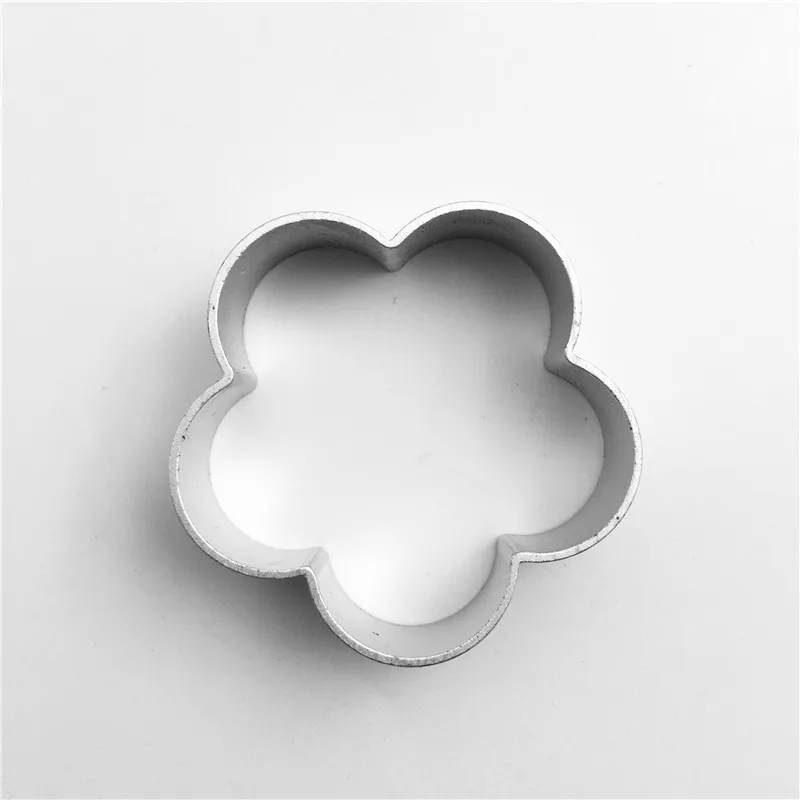 

Free Shipping Plum Flower Shape Cookie Mold Form For Cookies Aluminium Alloy Cake Fruit Biscuit Cutting Mould