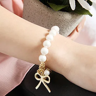 

2018 new jewelry Simple bangles for women fashion lady style pearl bow bracelet