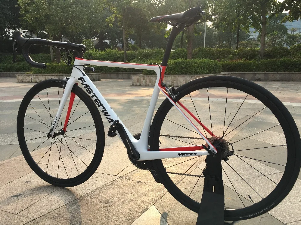 Тайваньский бренд FASTERWAY черный красный 700C карбоновый шоссейный велосипед 22 скорости 105 5800 набор тормозов Bicicleta D 49/52/54/56