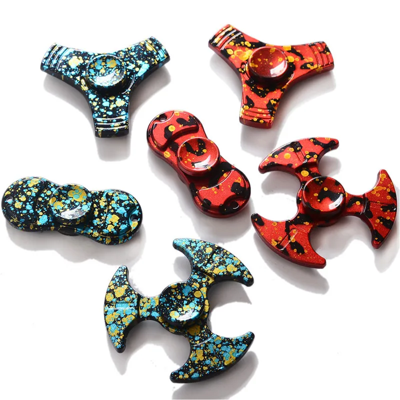 7 Cores Estilos de Metal Spinner Fidget Camuflagem Impressão de Liga de Zinco mão EDC Tri Spinner Spinner Rotação de Longo Tempo Para O Miúdo presente