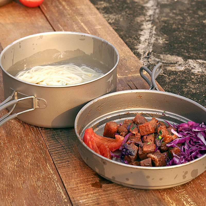ALOCS CW-C19T 2-3 personas al aire libre Camping Cook 5 piezas con bolsa 2.2L olla 1.4L tetera 7,5 pulgadas sartén