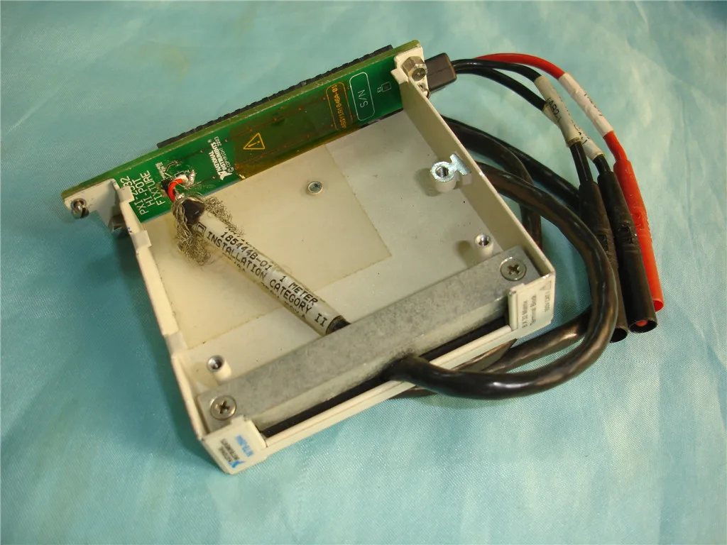 Для использования в NI-2 TOUCHBeauty TB-2644 поддерживает PXI-2532 матрица клеммной колодки |