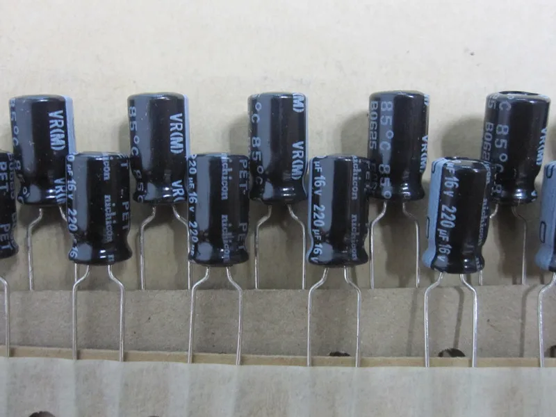 

2018 hot sale 30PCS/50PCS Imported origl NICHICON 16V220UF VR 6X11.5 row with 85 degrees free shipping