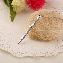 Espada collar Frodo Bilbo Baggins Sting antiguo Elvish Blade Sword estoer antiguo Color plata colgante arma Vintage al por mayor