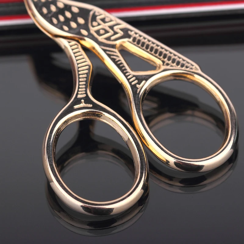 1pc-Make-Up-Scissor-Stainless-Steel-Cuticle-Scissor-Beauty-Tools-Eyebrow-Bird-Shape-Golden-Make-up
