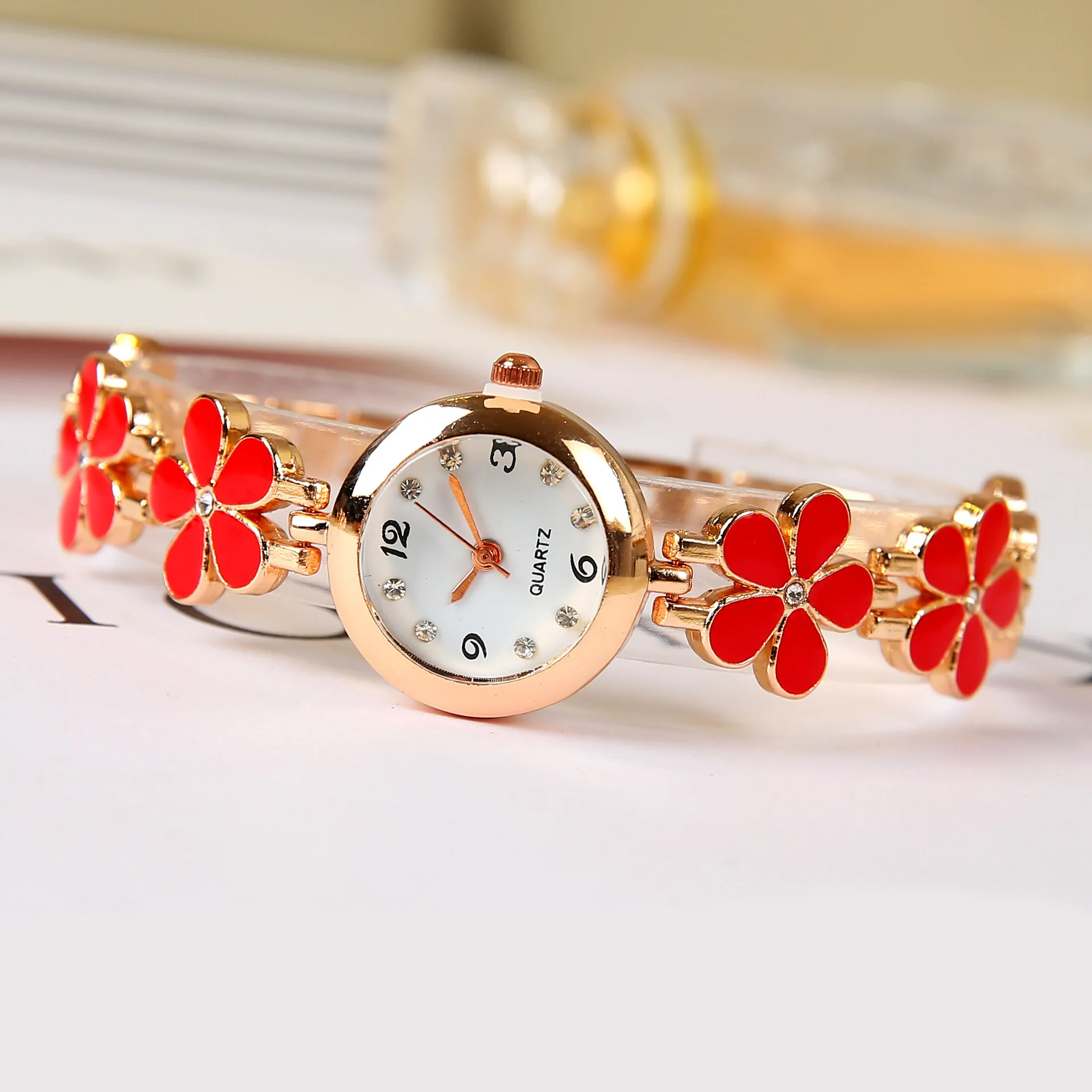 

Women Watch Quartz Fashion Cute Exquisite Casual Five-leaf Flower Stainless Steel Jewelry Bracelet