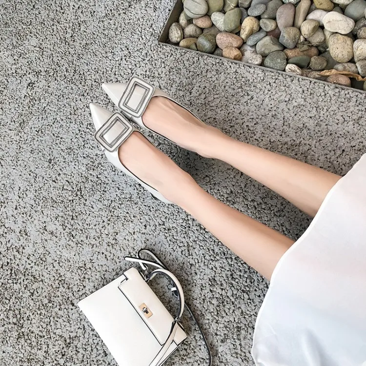 

GPOKHDS 2019 women Pumps Cow leather autumn spring Rome style Metal decoration white color pointed toe low heels shoes party
