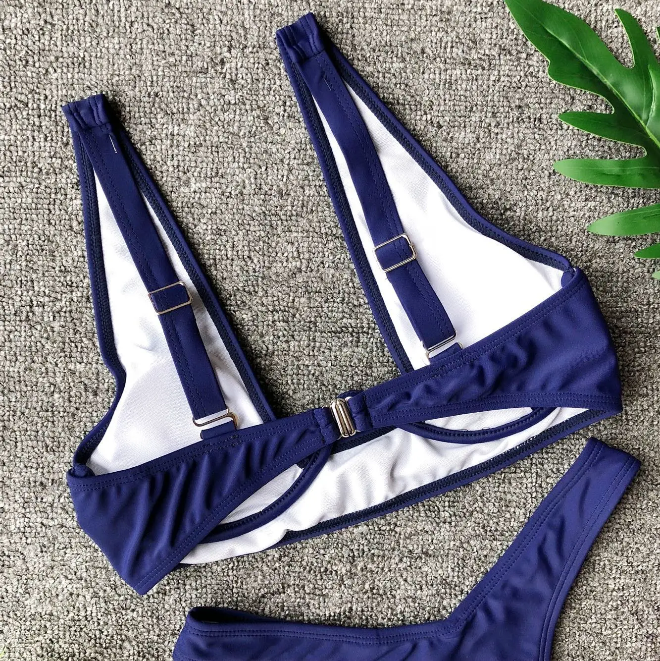 Женский купальник на косточках бикини квадратной формы с бюстгальтером