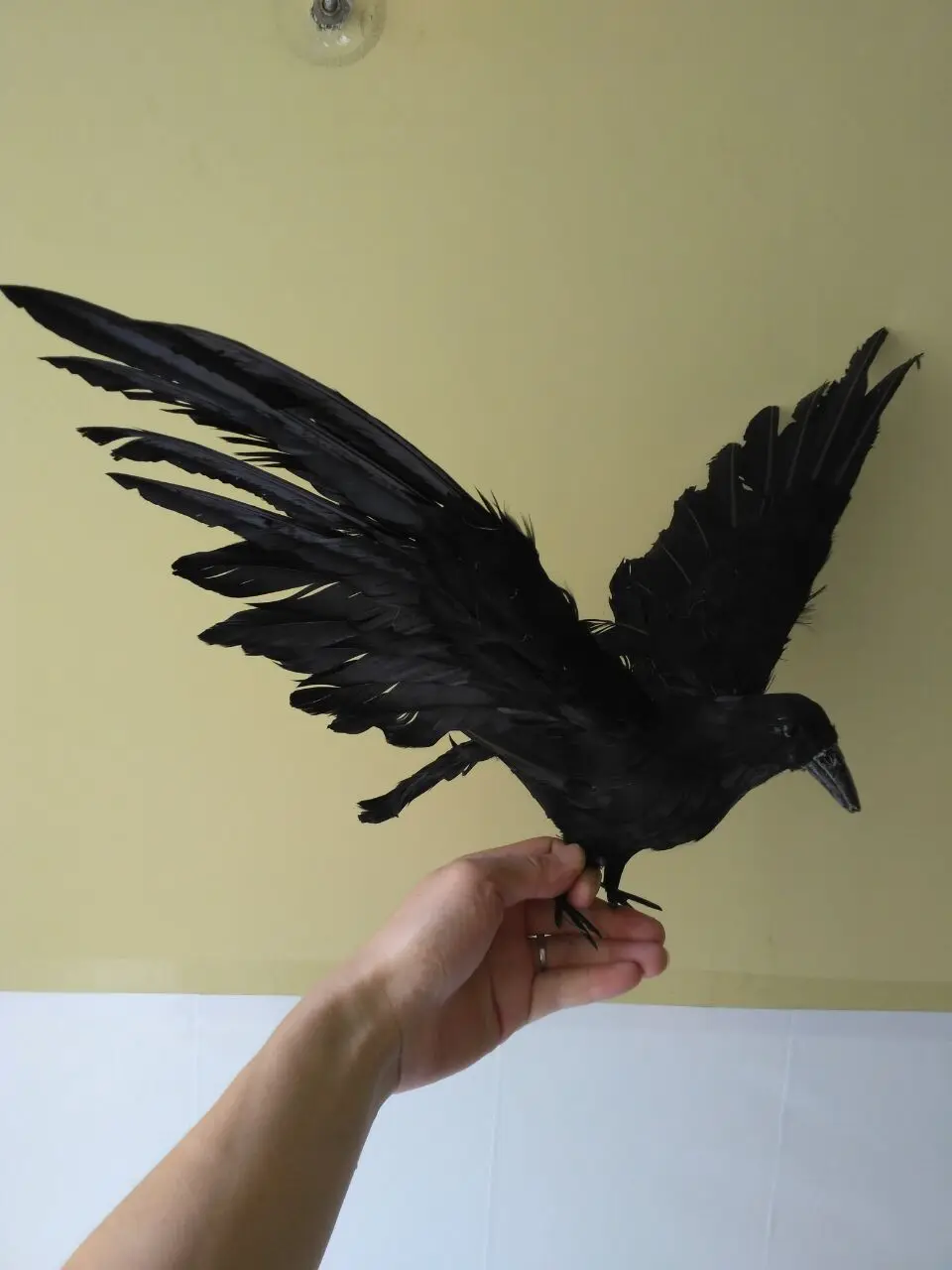 

large 30x45cm spreading wings black crow bird model,foam&feathers crow handicraft, Halloween prop,garden decoration gift d1019