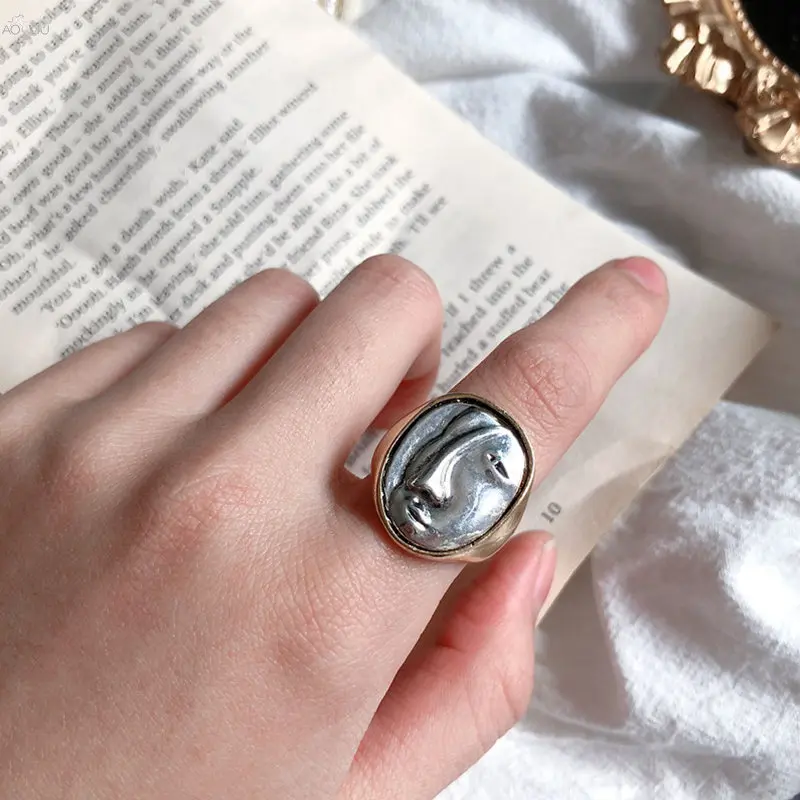 

AOMU Hot Sale Fashion Jewelry Rings Metal Abstract Face Mask Marble Rings Index Finger Rings For Woman Jewelry Gift