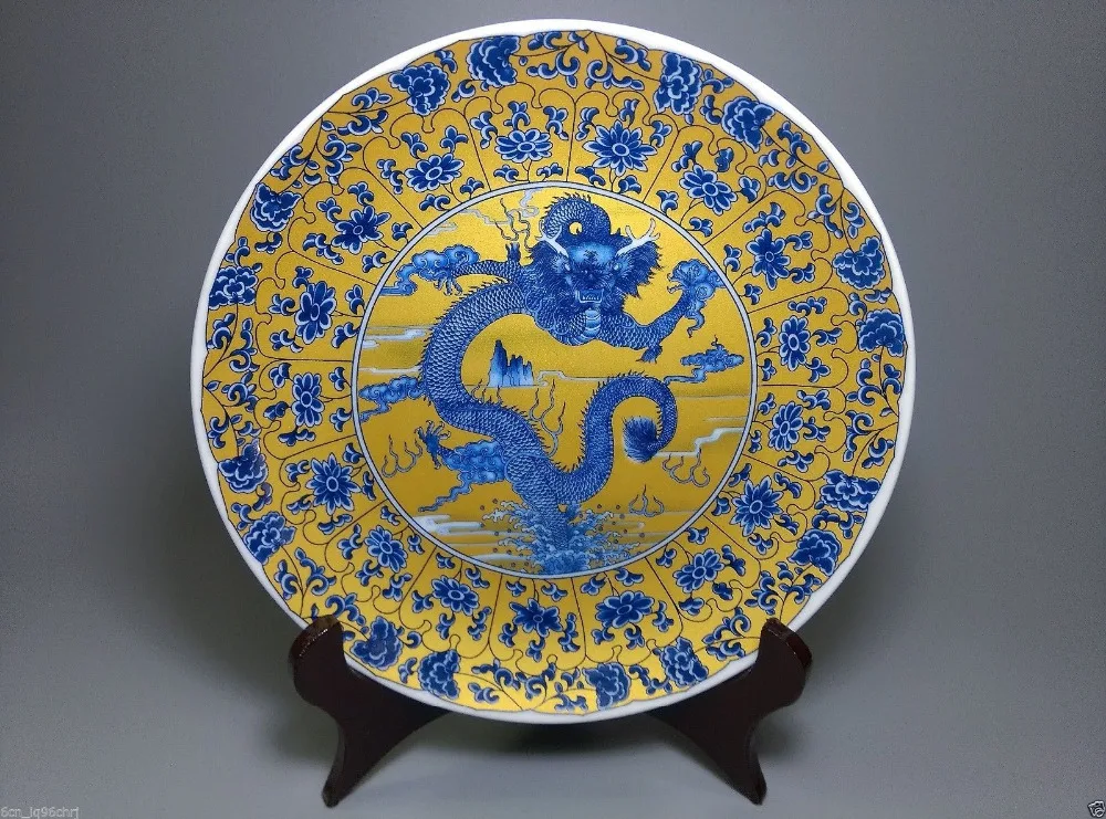 

China's old handmade exquisite decorations - dragon porcelain plate