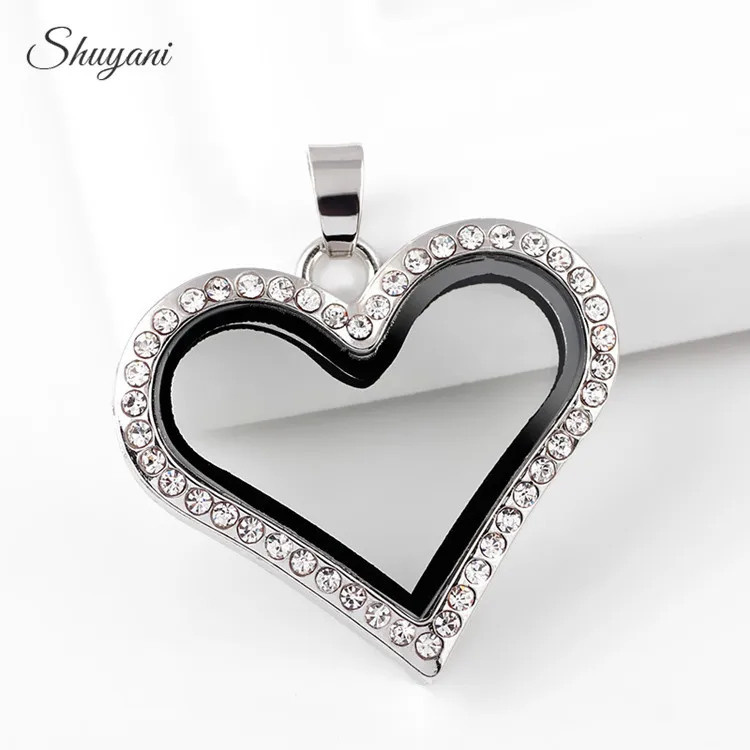 кулоны со стразами