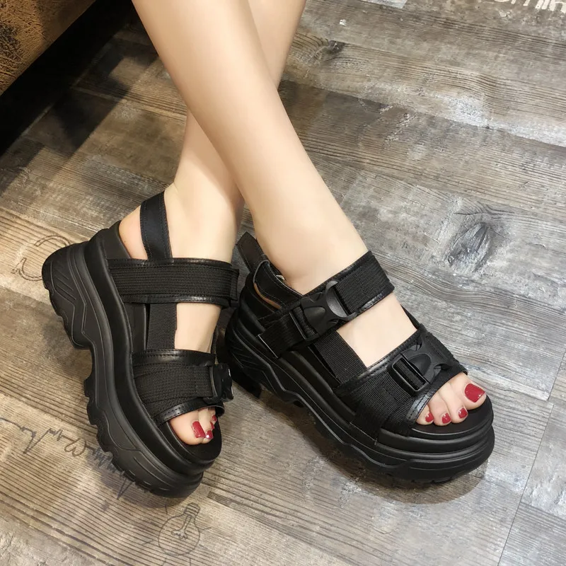 

2019 New Summer Women's Platform Sandals Thick-soled Fashion Wild Woman Sandals Casual Shoes High-heeled Flat Female Shoes Black
