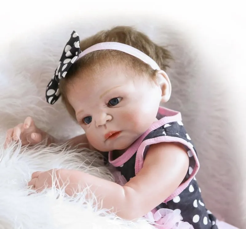 23 дюймов силикона Reborn Baby Doll Обувь для девочек Полный винил возродиться младенцев реалистичные девушка Куклы Reborn Соски Для ванной