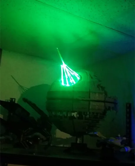 Набор со светодиодсветильник кой JULITE для строительных блоков 10143/ 05026 Death Star War