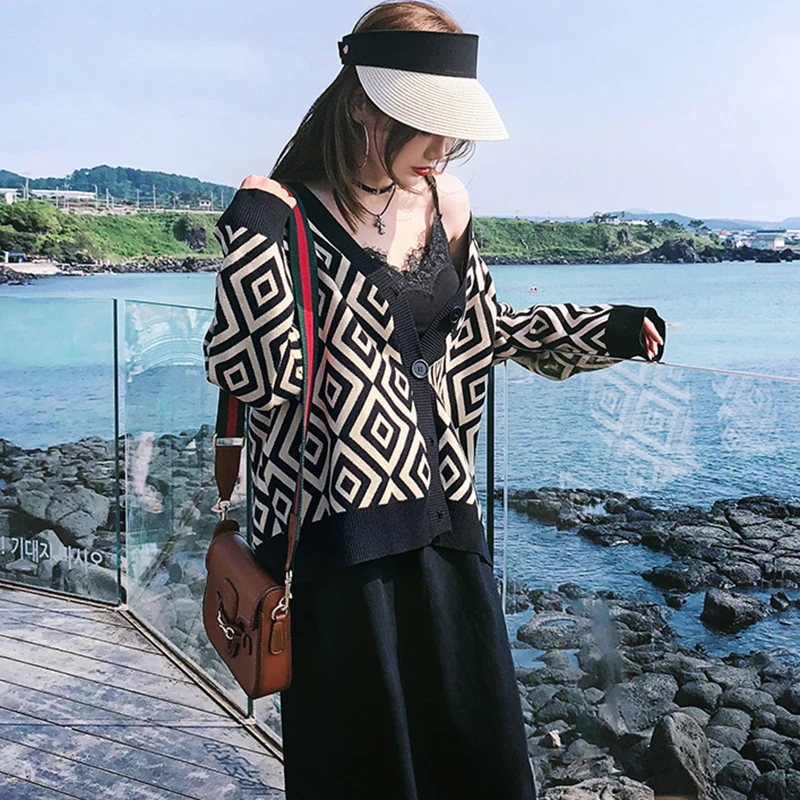 Fall Winter New Women Knit Cardigan Coat Vintage Diamond Lattice Jacquard Spell Color Cotton Female Winter Thick Sweater C-052