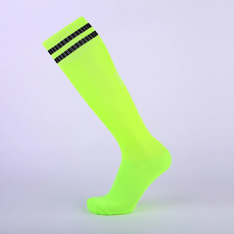 New Professional adult children Color Stripe Sports Soccer Socks Breathable Running Jogging kids High Knee Socks Long Stocking - Цвет: Fuorescent Green