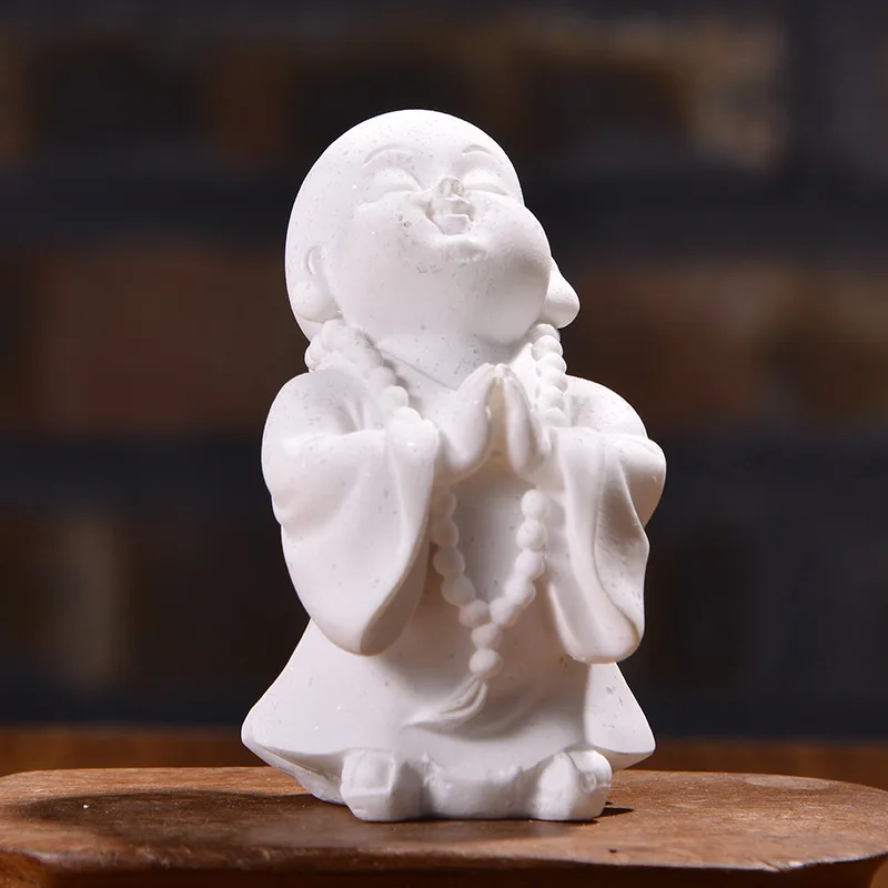 1PCS Creative White Sand Small Pottery Tea Pet Zen Monk Home Decoration Furnishing Creative Gift Buddha Statue Decoration - Цвет: Светло-зеленый