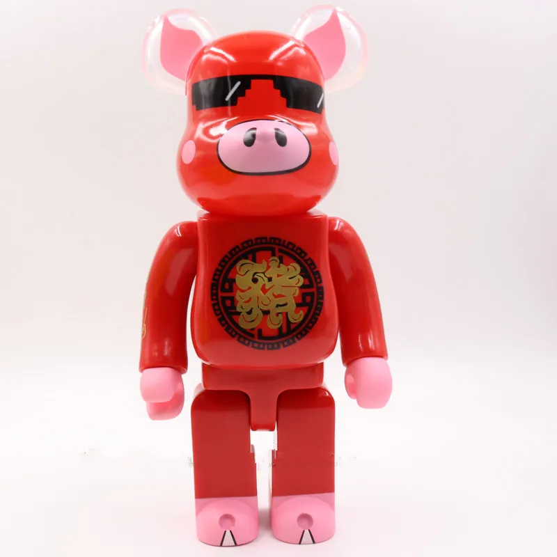

2019 01 New Style 400% Bearbrick Lucky pig PVC Action Figure Collectible Model toys for Children Give gifts AG690