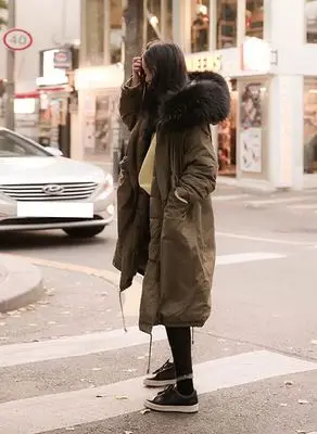 Большой натуральный мех енота зимняя куртка для женщин модное толстое теплое пальто Верхняя одежда парки куртка с капюшоном на хлопковой подкладке - Цвет: Армейский зеленый