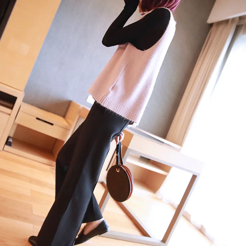 

2019 spring new women's loose v-neck sweater vest female short Korean version of the wild sleeveless knit vest