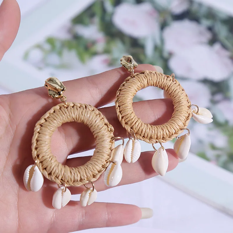 

Fashion 2019 Boho Female Handmade Vine Straw Weave Rattan Knit Drop Earrings For Women Bohemian Natural Shell Dangle Earring